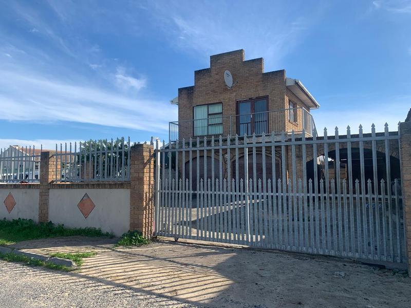 6 Bedroom Property for Sale in High Places Western Cape